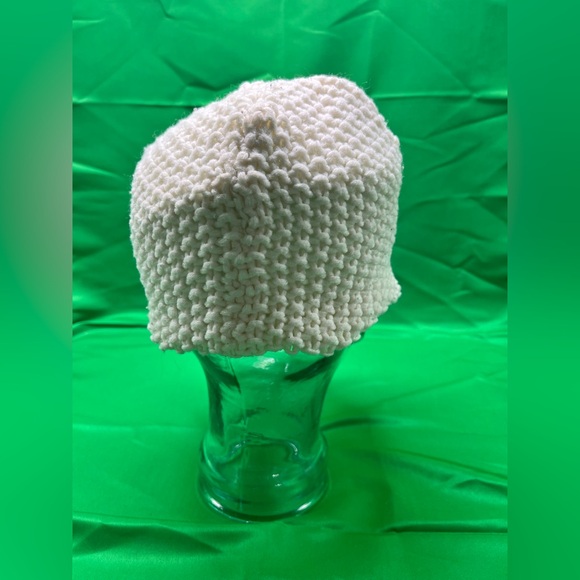 White Skull Crochet Beanie nightmare before Christmas - Picture 6 of 8